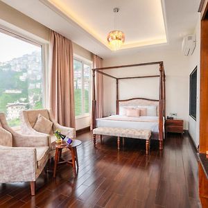 Orchid Suite Bathtub Jacuzzi & Hydrotherapy Shower